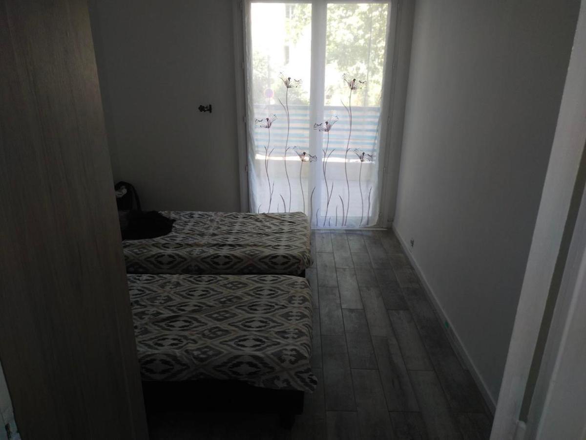 T3 Idealement Situe A Toulon Luaran gambar