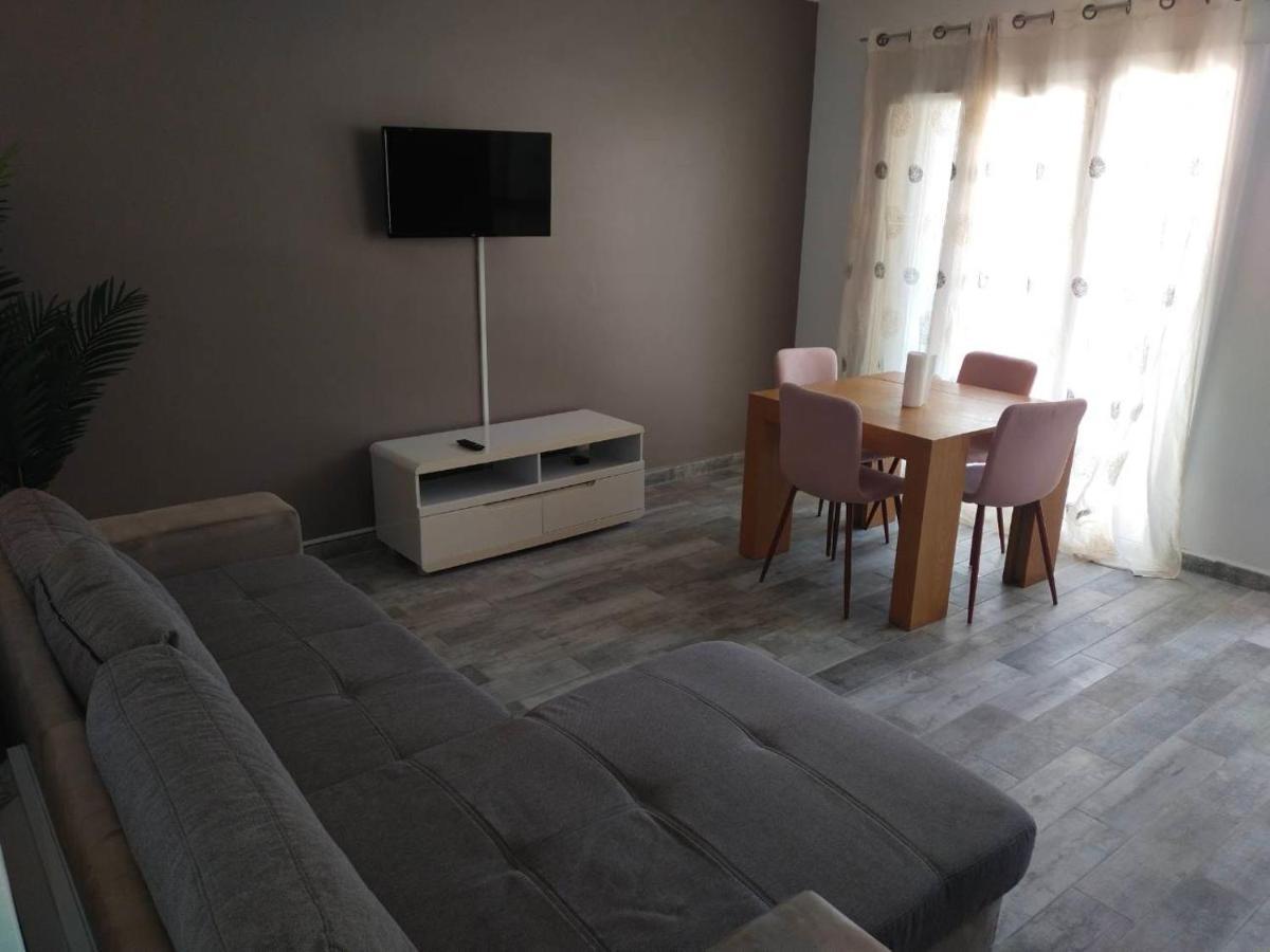T3 Idealement Situe A Toulon Luaran gambar